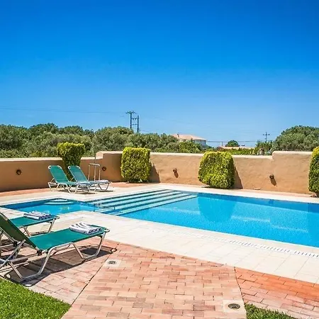 Fokata Sleeps 4 Pool Air Con Wifi 빌라