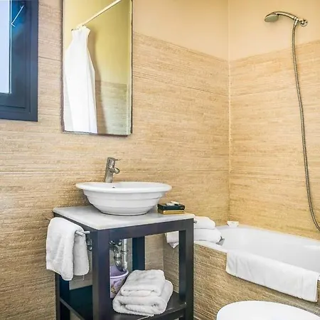 Fokata Sleeps 4 Pool Air Con Wifi 빌라 스보로나타